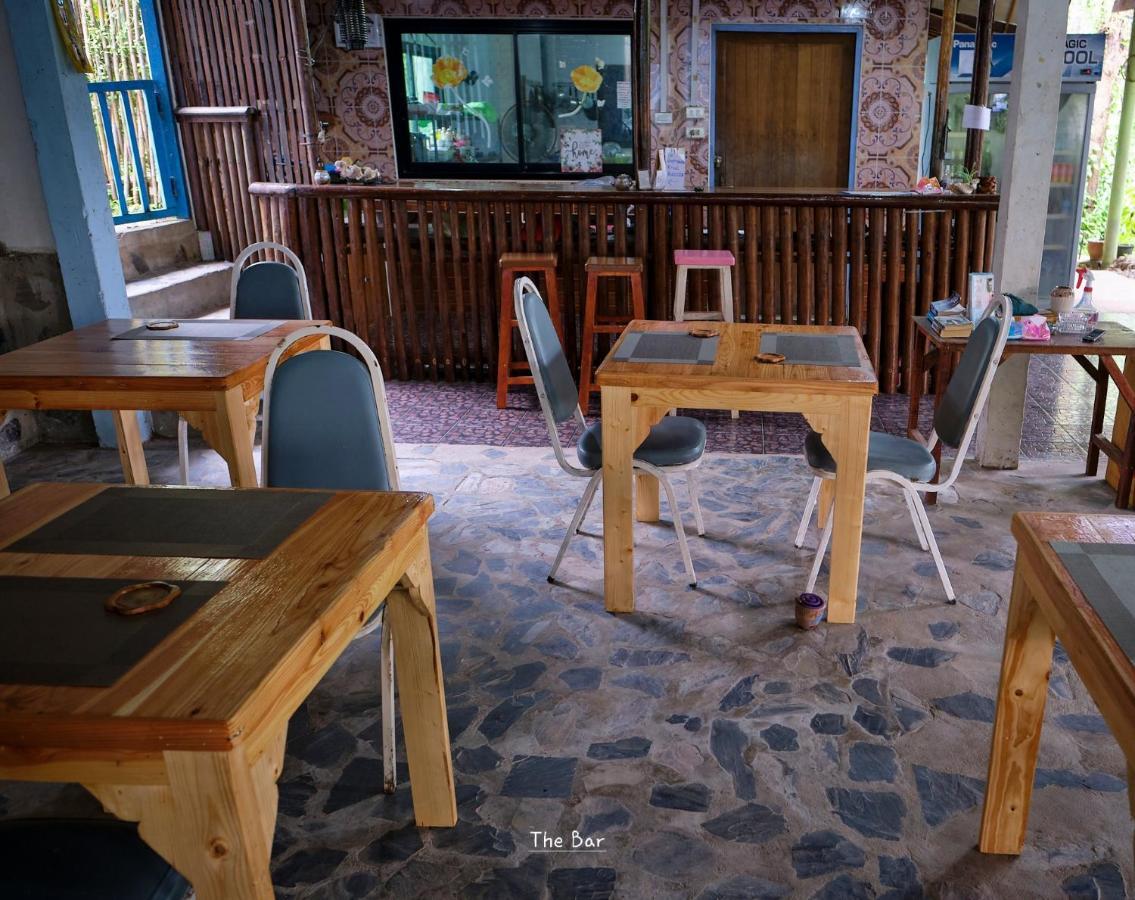 Hill Station Hostel At Chor Chaba Ko Kut Exterior photo
